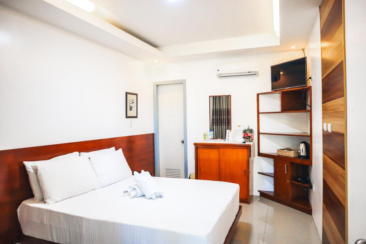 Youhan Beach Resort San Antonio  Bagian luar foto